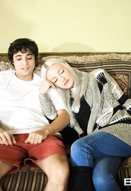 De moeder van mijn vriendin heeft mooie grote tieten