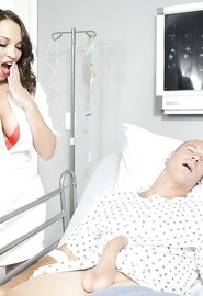 Mais qu'est-ce que l'infirmière fout en train de baiser le patient ?