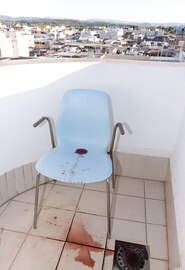 La Luna del Cielo venezuelana lo adora nel buon vino rosso