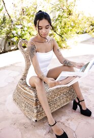 Colombienne douce et tendre avec la chatte la plus délicieuse