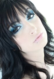 Was für einen schönen Arsch die Brünette hat, nicht um ihn zu essen