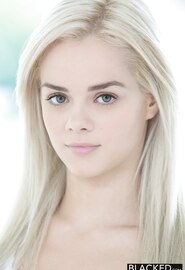 Verlegen meisje neemt hardcore interraciale porno XXX op