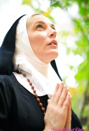 Coisas muito sujas acontecem à noite no convento