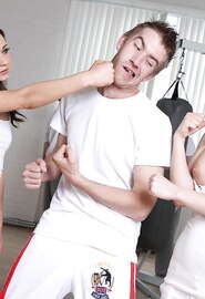 Veronica Vice eet een echt buitensporige lul