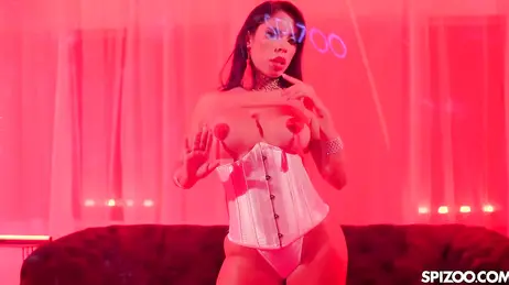 Incredibile scopata XXX con una ballerina di cabaret in una stanza privata