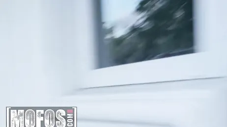 Jovem pervertido espia seu vizinho maduro, que pedaço de bunda