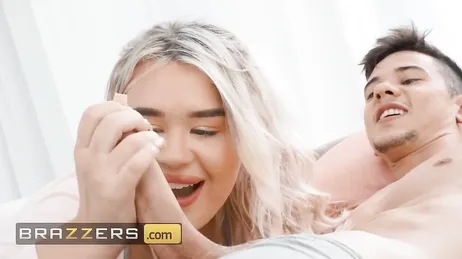 A amiga inglesa da minha irmã queria chupar um pau