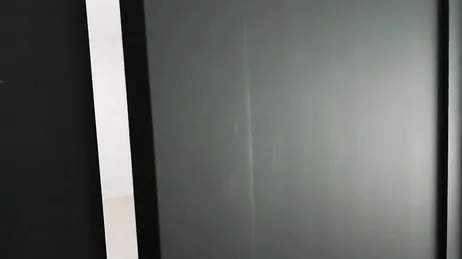 Ele surpreende a madrasta de lingerie enquanto ela experimenta vestidos: que peitos!