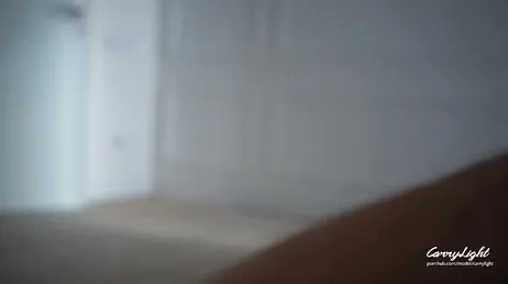 Mijn vrouw gaat werken... verdorie, ze draagt vandaag helemaal geen ondergoed...!!