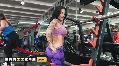Mogen klient sprutade precis på gymmet!!