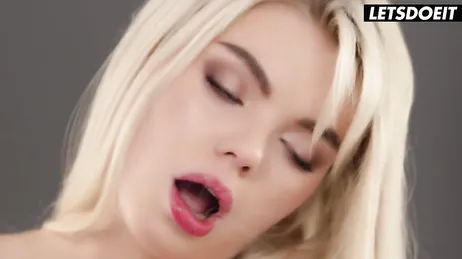 Mama ist bereit für ein neues Fotoshooting