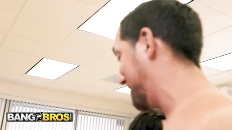 Quanto custa um homem só, esse pobre coitado não sai vivo de lá