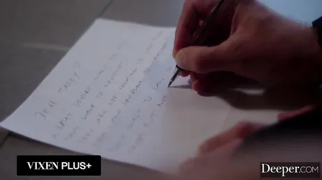 Elle veut baiser un mec noir et son petit ami cocu regarde