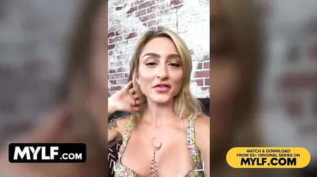 El tonto se va acercando y me la acabará metiendo seguro !!