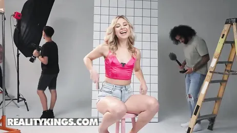 La sesión fotográfica con Cheerleader Kait ha empezado !!