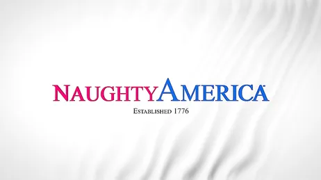 Tengo la polla del masajista tan cerca de mi .., y si se la chupo?