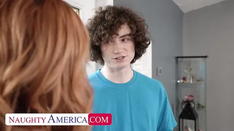 Mama ist total geil, sie fängt an, sich selbst zu berühren...