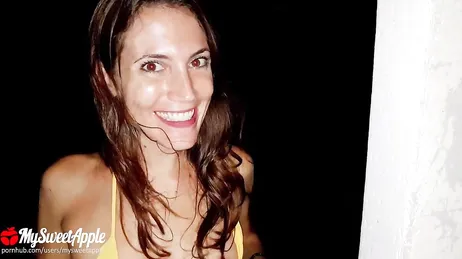 Je me souviens encore du mec avec qui j'ai couché sur la plage l'été dernier.