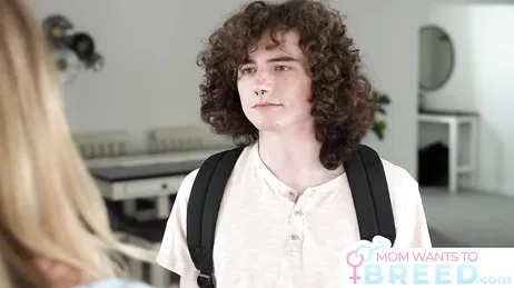 Ik had niet gedacht dat de vriend van mijn zoon mij zo goed zou neuken