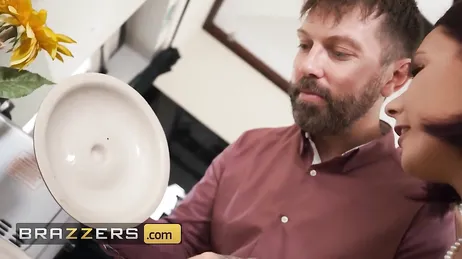 Puxa, pai, você vai enfiar todas essas coisas grandes que você tem dentro de mim.