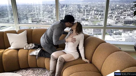 Mia madre è così flessibile che riesce a ottenere risultati in tutti i modi immaginabili!