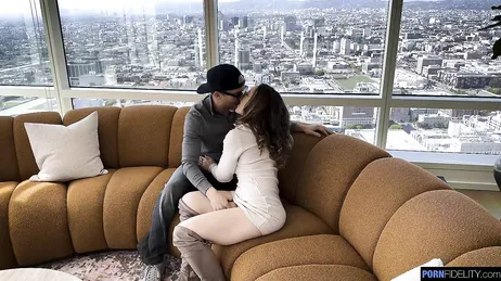 Mia madre è così flessibile che riesce a ottenere risultati in tutti i modi immaginabili!