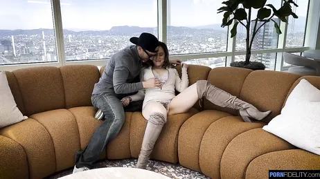 Mia madre è così flessibile che riesce a ottenere risultati in tutti i modi immaginabili!