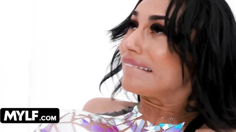 Ariana Starr ist so gut und so einfach im Schwanzlutschen.