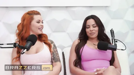 Eles vão a uma entrevista de rádio e os dois acabam tendo uma relação sexual intensa.