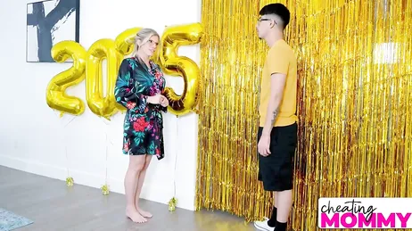 Ich lasse meinen Sohn meine Löcher erkunden, ich weiß, dass es ihm gefällt!!