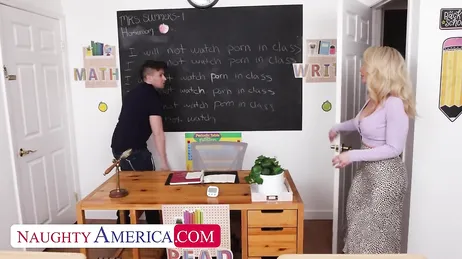 Que fait l'enseignante ? Elle a l'interdiction d'avoir des relations sexuelles avec ses élèves !