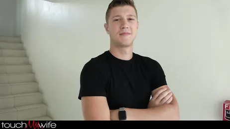 Varje gång min mamma knullar mig, gör hon mig dränerad, vilken kvinna!