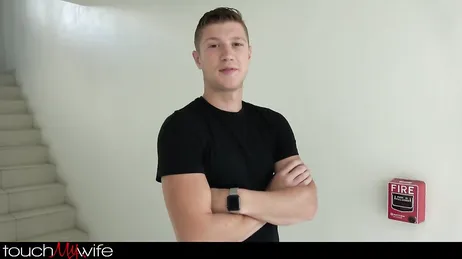 Varje gång min mamma knullar mig, gör hon mig dränerad, vilken kvinna!