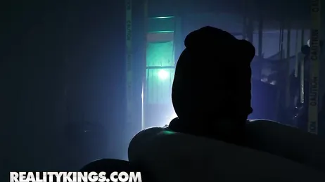 Die Kostümparty endet in einer gewaltigen XXX-Pornoorgie