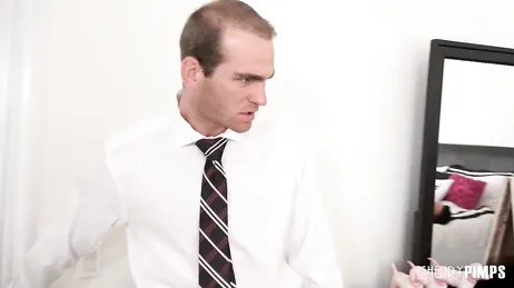 Mia moglie sta facendo sesso con un amico davanti a me, non è più timida al riguardo