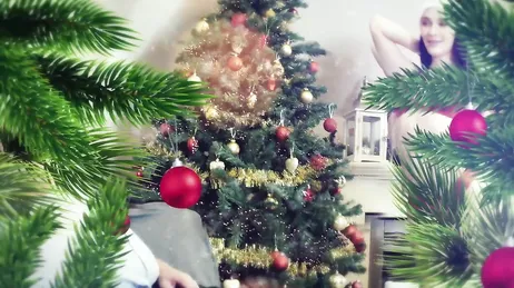 Twenty-something slut gives her grandfather a fuck for Christmas: how sweet!!