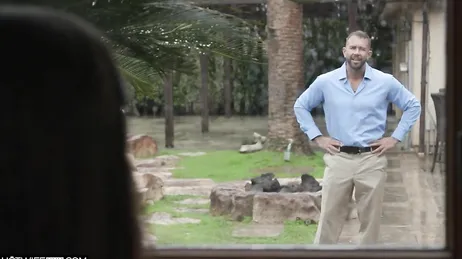 J'adore quand mon mari ou ma mère mettent tous leurs doigts en moi.