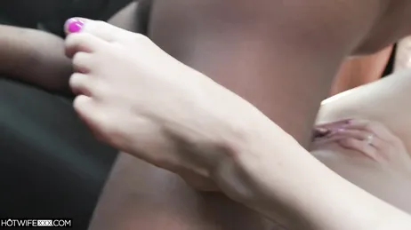 Witwe Alison Rey hat harten XXX-Sex mit einem schwarzen Mann