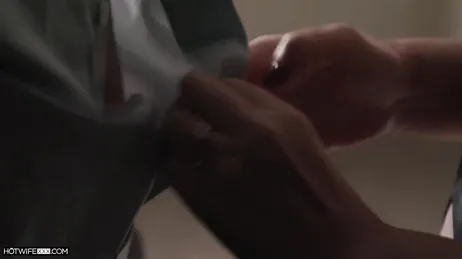 Du hast einen riesigen Schwanz, ich werde ihn lutschen wie noch nie jemand zuvor.