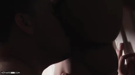 Du hast einen riesigen Schwanz, ich werde ihn lutschen wie noch nie jemand zuvor.