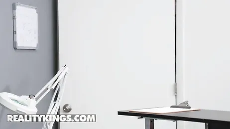 La enfermera argentina acaba abusando de ese joven paciente ..