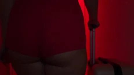 Mannen staan in de rij om met de Venezolaanse Lucy Mendez naar bed te gaan!!