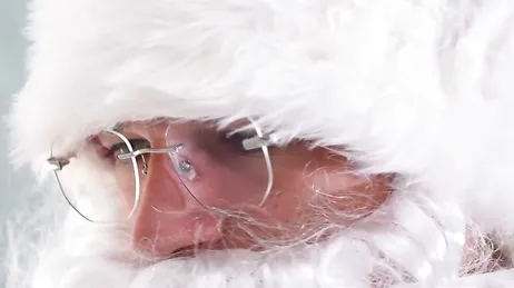 Mamá no olvida el regalo que le hizo Papá Noel estas pasadas navidades ...