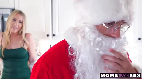 Mamá no olvida el regalo que le hizo Papá Noel estas pasadas navidades ...