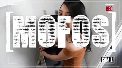 That bitch started masturbating in a public place, I can't believe it!!