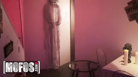 Ces fesses appartiennent à nulle autre que la déesse du porno Abella Danger.