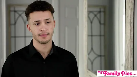 Ich kann es nicht fassen, aber die Witwe trägt keine Unterwäsche... was für eine Schlampe!!