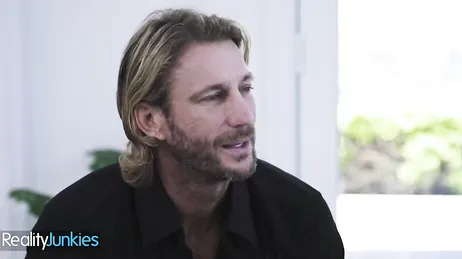 Papa ist den ganzen Tag geil und meine Muschi juckt auch total...