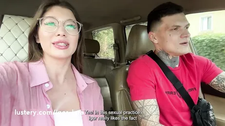 Essa dona de casa russa sente muita atração por homens tatuados.