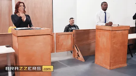 Mitt under en rättegång har de två advokaterna grovt sex framför domaren.